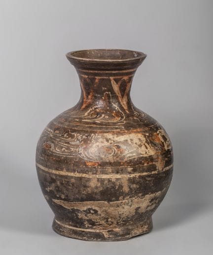 Hu-Vase aus Terrakotta – China, Han-Dynastie (206 