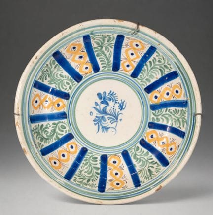 MANISES CERAMICS - Assiette à décor floral et géom