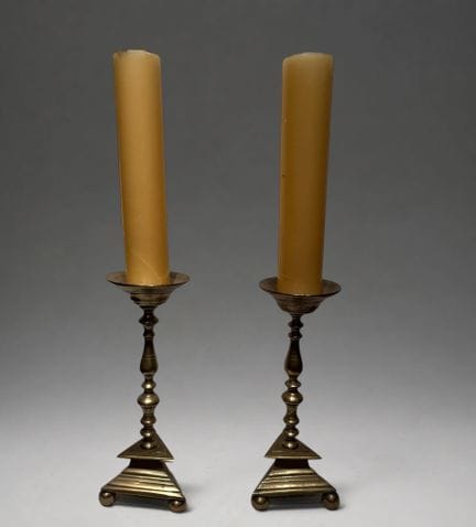 Pair of candlesticks - Bronze, 17th century. Heigh