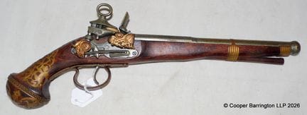 Une réplique Denix du pistolet à silex « catalan »