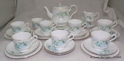 Royal Stafford Weiße Anemonen 26-teiliges Teeservi