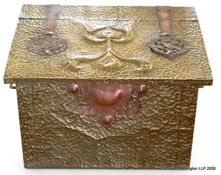 Boîte de cheminée antique Art nouveau en laiton et