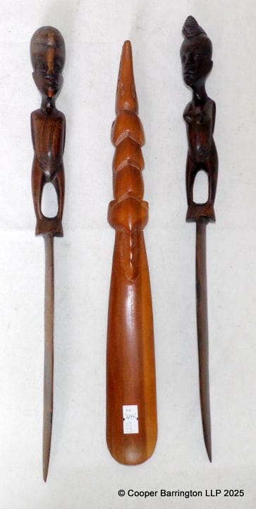 Vintage African Tribal Male & Female Daggers
Vinta
