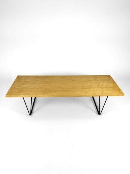 Pierre PAULIN (1927-2009) - Edición THONET
Mesa de