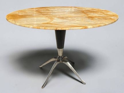 梅尔基奥雷·贝加（Melchiorre BEGA，1898–1976），据传为
意大利风格圆桌，桌面