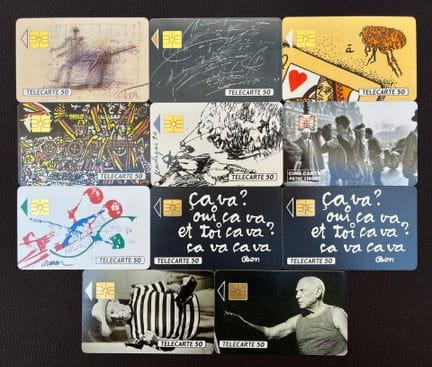 Lot comprenant 11 télécartes signées par différent