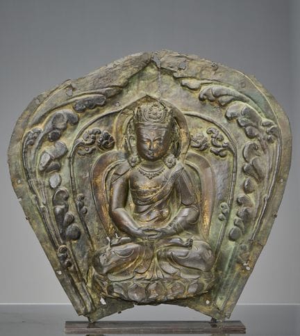 BOUDDHA AMITABHA EN CUIVRE REPOUSSÉ, TIBET, XVIIIe