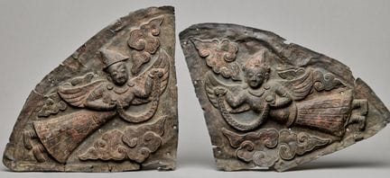 DUE TAVOLE IN RAME A REPUSSO RAFFIGURANTI APSARA, 