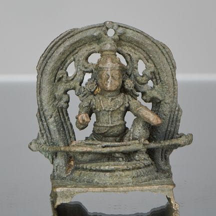 DÉESSE INDIENNE EN BRONZE, XVIe SIÈCLE

Dimensions