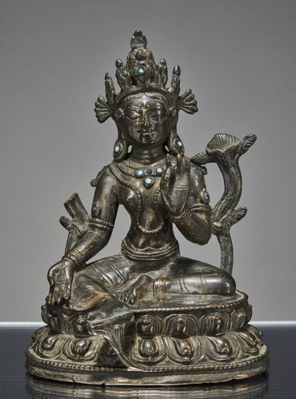 TARA SEDUTA IN BRONZO CON INTARSI IN RAME, TIBET, 