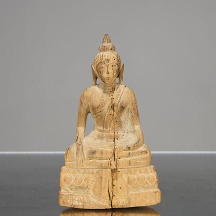 BOUDDHA ASSIS EN BOIS, THAÏLANDE, XIXe SIÈCLE

Dim