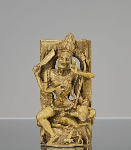 SITZENDE CHAMUNDA AUS BRONZE, NEPAL, 18. JAHRHUNDE