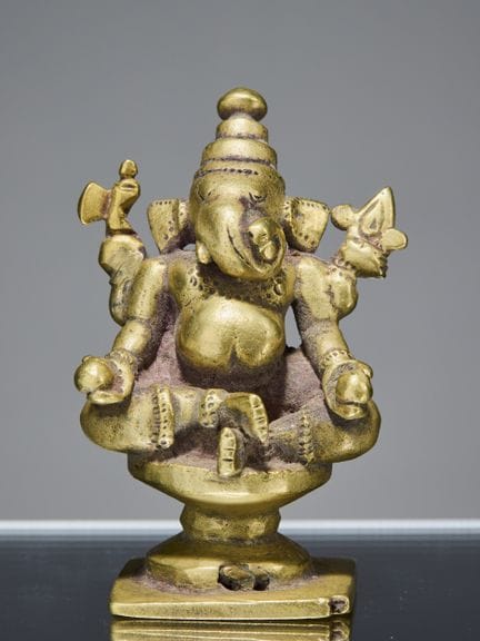 GANESHA IN BRONZO SEDUTO, INDIA, XV SECOLO

Dimens