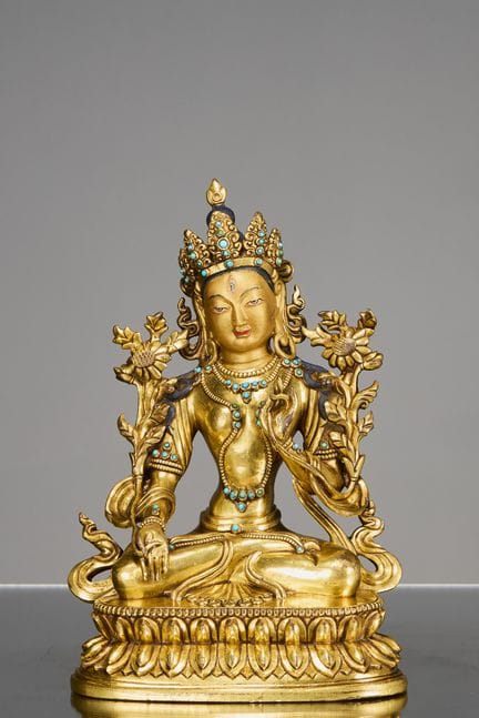 TARA BLANCHE ASSISE EN BRONZE DORÉ, TIBET, XIXe SI