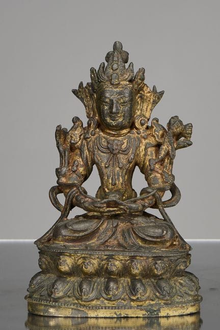 SITZENDER AMITAYUS-BUDDHA AUS KUPFER, MING-ZEIT

M