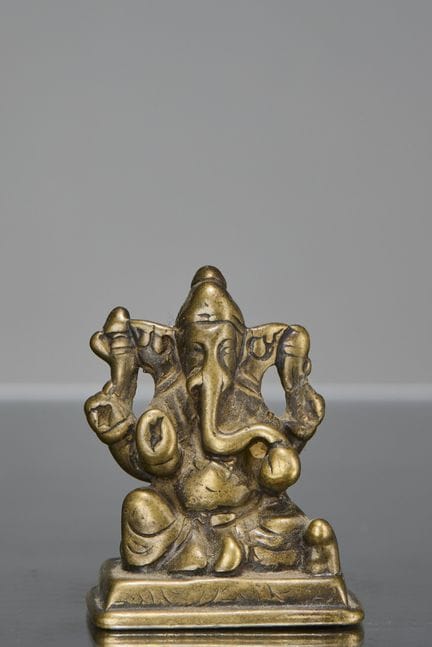 SÜSSE SITZENDE GANESHA-BRONZEFIGUR, INDIEN, 18. JA