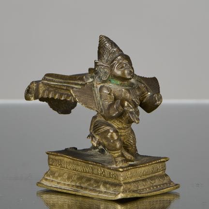 GARUDA IN BRONZO IN GINOCCHIO, INDIA, XVIII SECOLO