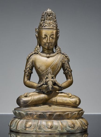 STATUE DE BOUDDHA ASSIS EN BRONZE, STYLE TIBÉTAIN 