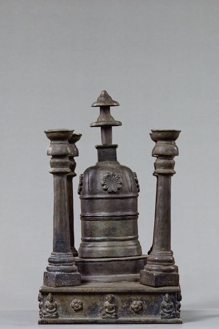 BRONZEMODELL EINER GANDHARA-STUPA AUS DEM 18. JAHR