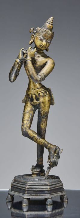 STEHENDE BRONZEFIGUR VON KRISHNA, DER FLÖTE SPIELT