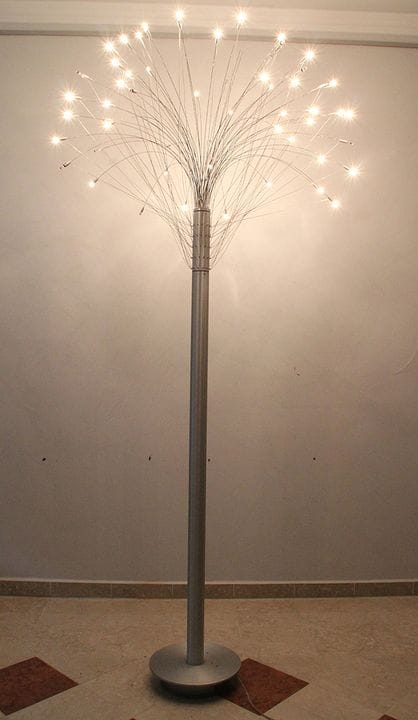 Lampe de créateur. Italie, XXe siècle. Chrome et a