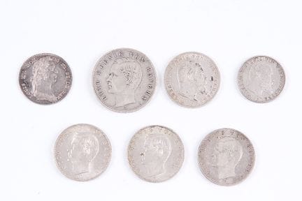 Sept pièces différentes. Des pièces de cinq, trois