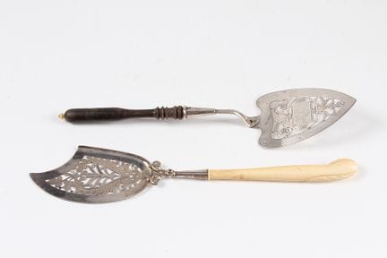 Pâté and fish server. 19th century. 13 lot silver.