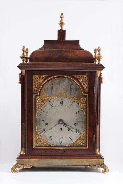 Tischuhr. John Taylor London, um 1790. Rechteckige