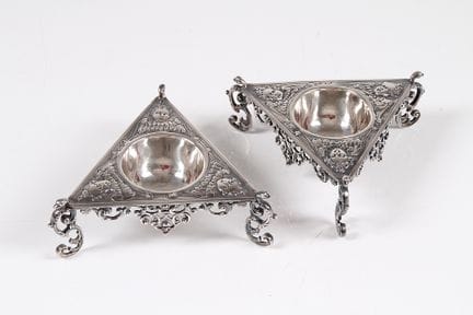Pair of spice bowls. Silver. Renaissance style. Tr