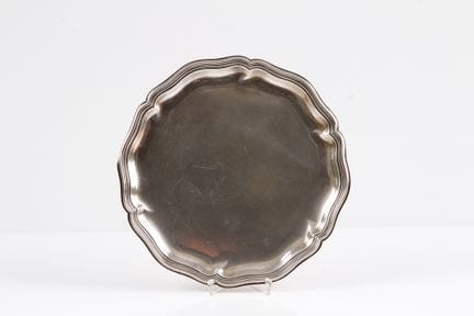Round plate. German, 830 silver. Wide, profiled ri