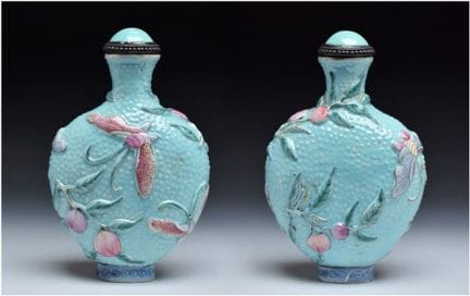FRASCO DE TABACO DE PORCELANA «FAMILLE-ROSE», JING
