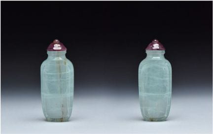 UNA RARA BOTELLA DE TABACO EN MINIATURA DE AGUAMAR