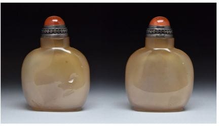 BOUTEILLE À PRISER EN AGATE CARAMEL SCULPTÉE, XIXe