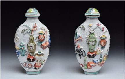 BOUTEILLE À TABAC EN PORCELAINE DE LA FAMILLE ROSE