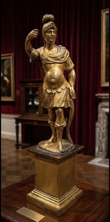 Bronze Roman Emperor on a pedestal 
H. 21 cm


Fir