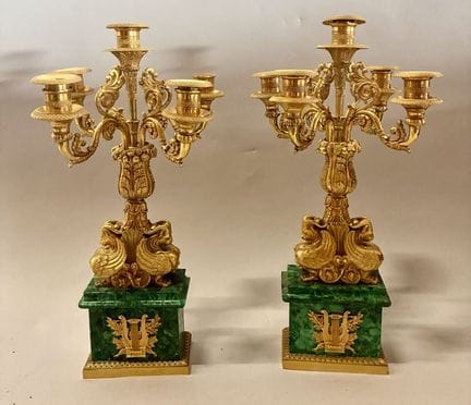 Paire de candélabre en bronze doré à cinq bras de 