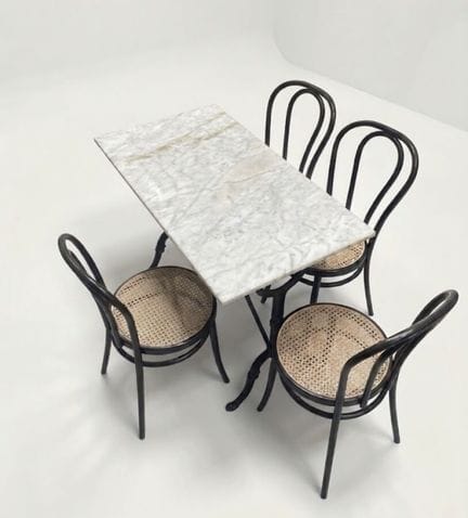 Table bistrot en fonte noir et plateau de marbre a
