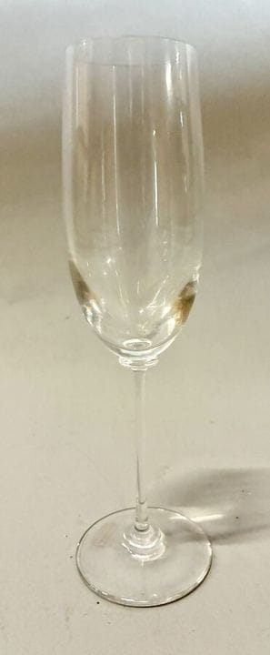SAINT LOUIS 
Set of six crystal champagne flutes