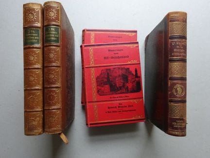 Recueil de trois ouvrages en cinq volumes relatant
