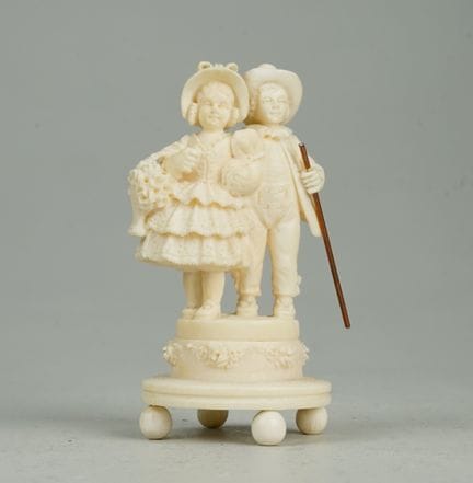 Cavaliere e dama - Coppia di bambini in costume Bi
