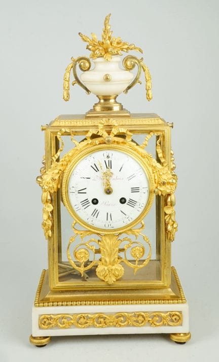 Orologio da tavolo finemente bronzato "Dubois a Pa