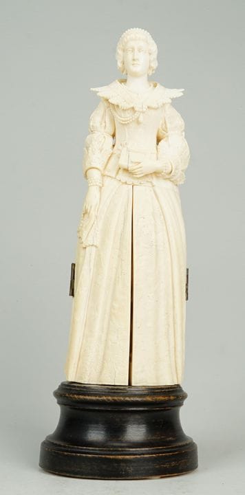 Statua pieghevole raffigurante Isabella di Portoga