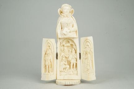 Statua pieghevole raffigurante Maria Stuarda – Pro