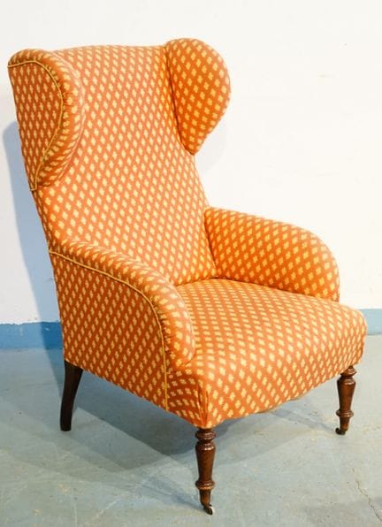 Sillón victoriano con orejeras. Tapizado renovado 