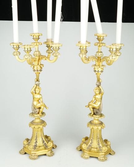 Juego de dos girandolas de bronce dorado, Italia, 