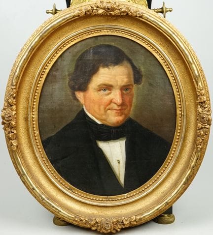 Ritratto ovale in stile Biedermeier di un signore 