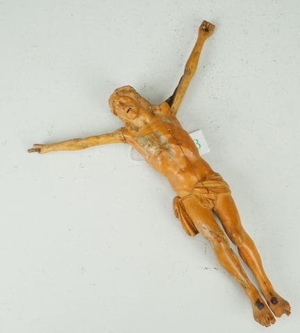 Tipo a tre chiodi, XVIII secolo. Legno di tiglio i