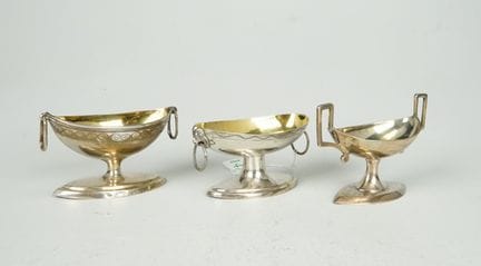 Drei Salzschiffchen, Empire Salzieren um 1800Mande