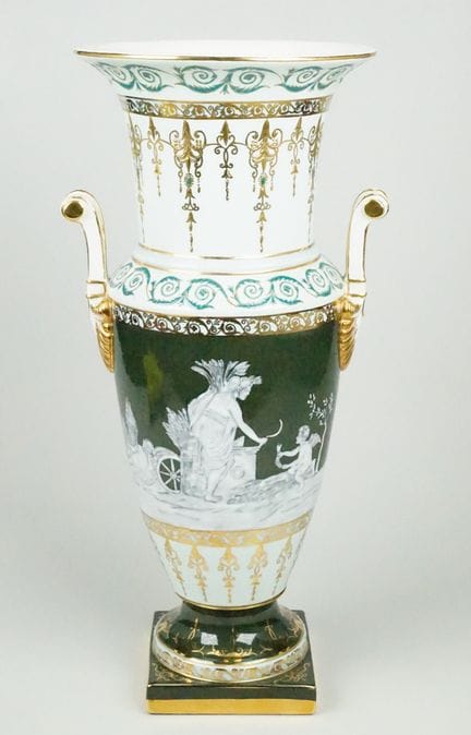 Grande vaso a forma di anfora, 1900 circa. Porcell