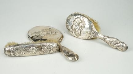 Bürstenset mit Engelsdarstellungen Chester 1901Mei